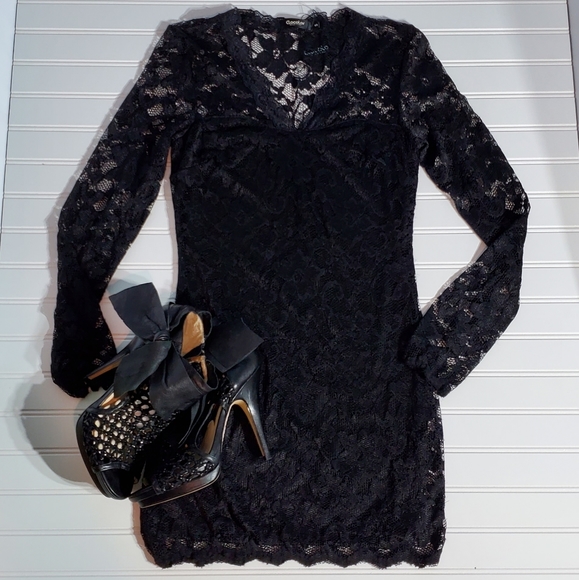 Black V-Neckline Lace Bodycon Cocktail Dress - Picture 11 of 13